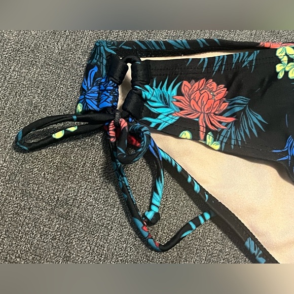 GAP Body String Bikini Tropical Island Floral Print Black 2 piece Swimsuit - Picture 11 of 16